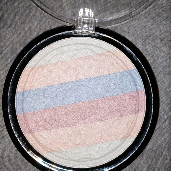 Beauty Concepts Other - New The Donut Highlighter